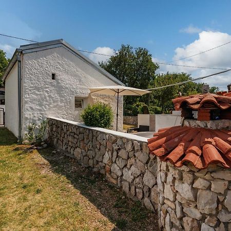 Charming Studio With Hot Tube, Terrace, Barbecue And Garden Kraljevica Luaran gambar