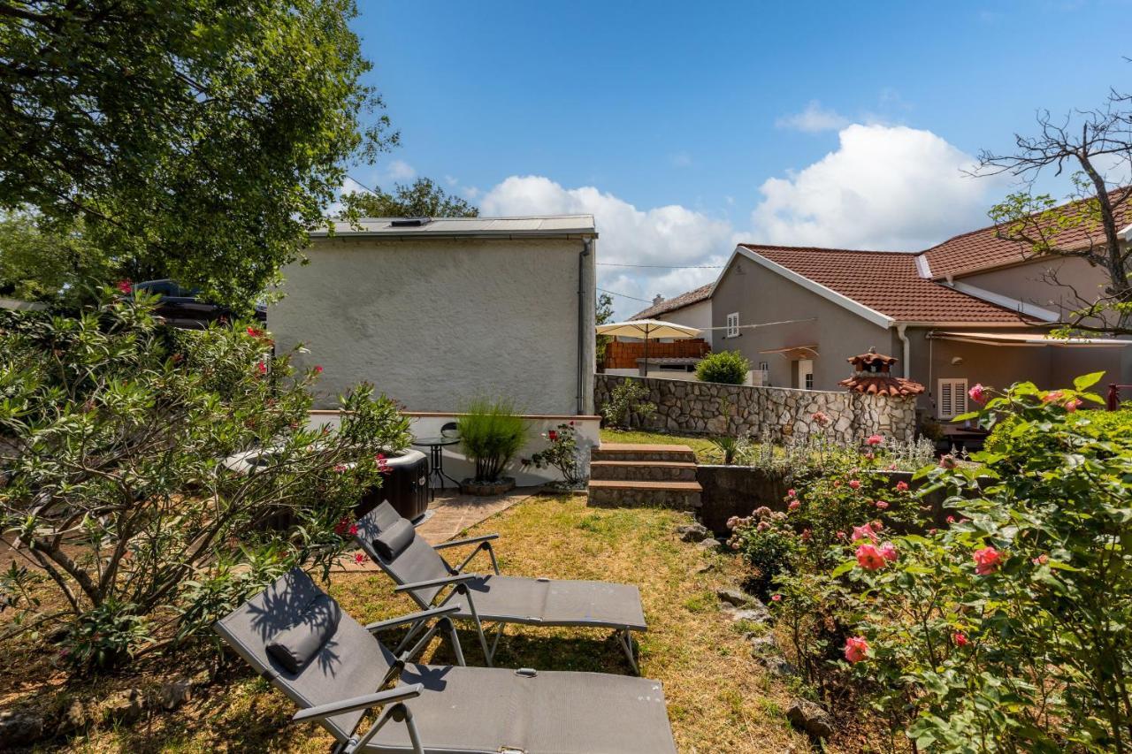 Charming Studio With Hot Tube, Terrace, Barbecue And Garden Kraljevica Luaran gambar