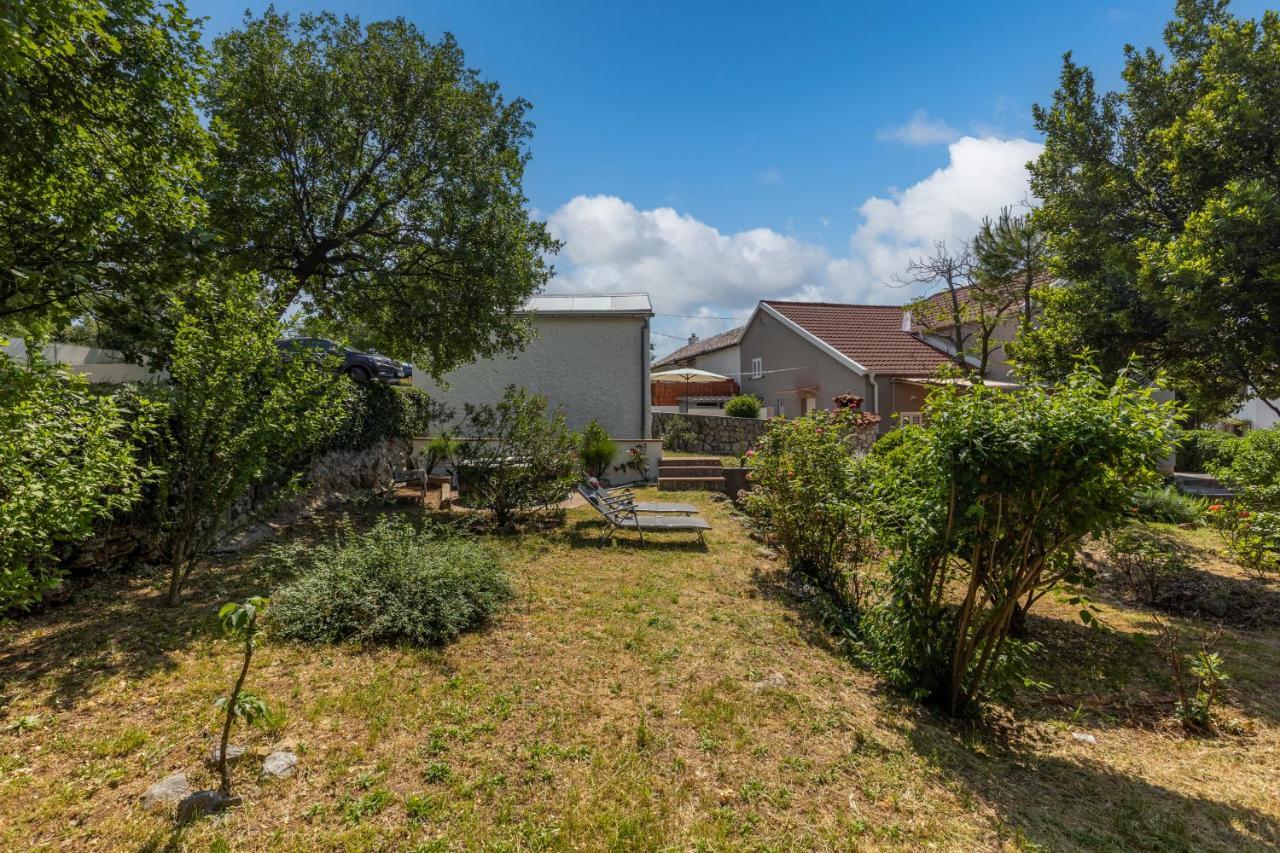 Charming Studio With Hot Tube, Terrace, Barbecue And Garden Kraljevica Luaran gambar